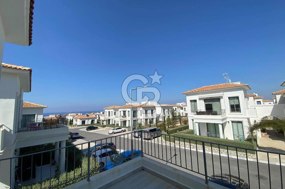 KIBRIS GİRNE ALSANCAK IN EN PRESTİJLİ SİTESİ  TOWN HOUSES DA BAHÇE VE  ÜST KAT DAİRELER