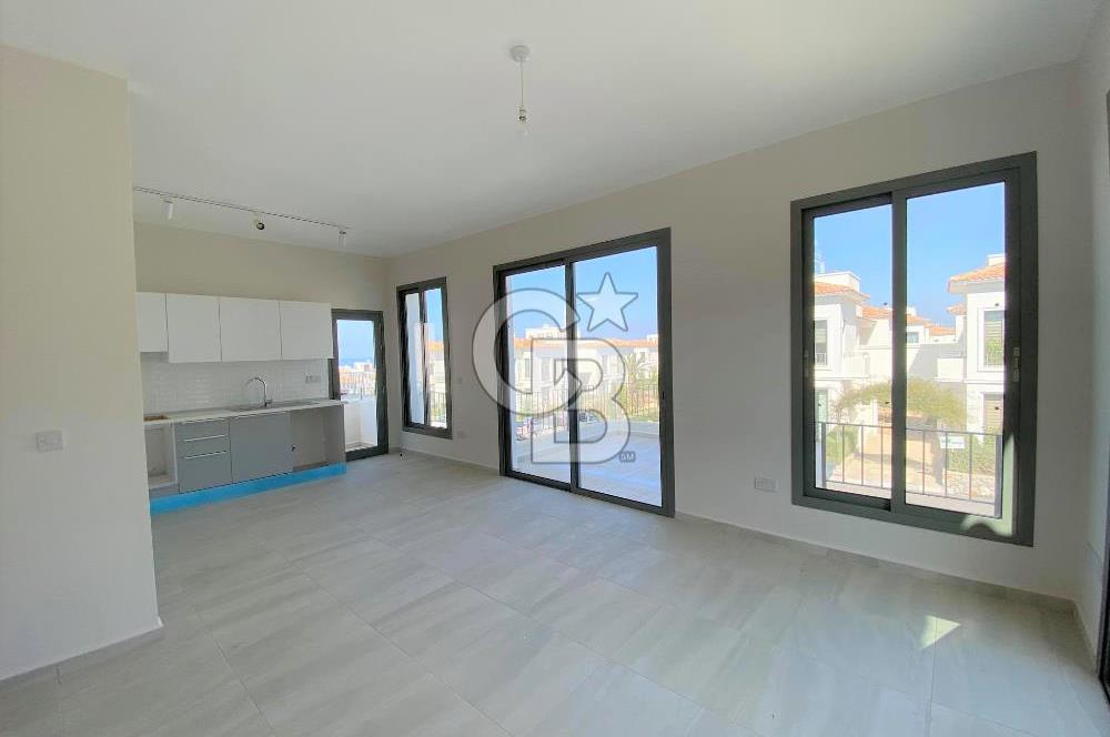 KIBRIS GİRNE ALSANCAK IN EN PRESTİJLİ SİTESİ  TOWN HOUSES DA BAHÇE VE  ÜST KAT DAİRELER