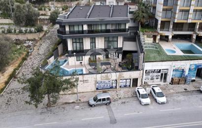 ÇEŞMEDE 240 M2 KİRALIK CADDE ÜZERİNDE DÜKKAN