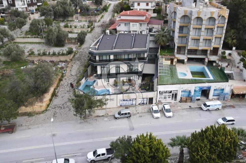 ÇEŞMEDE 240 M2 KİRALIK CADDE ÜZERİNDE DÜKKAN