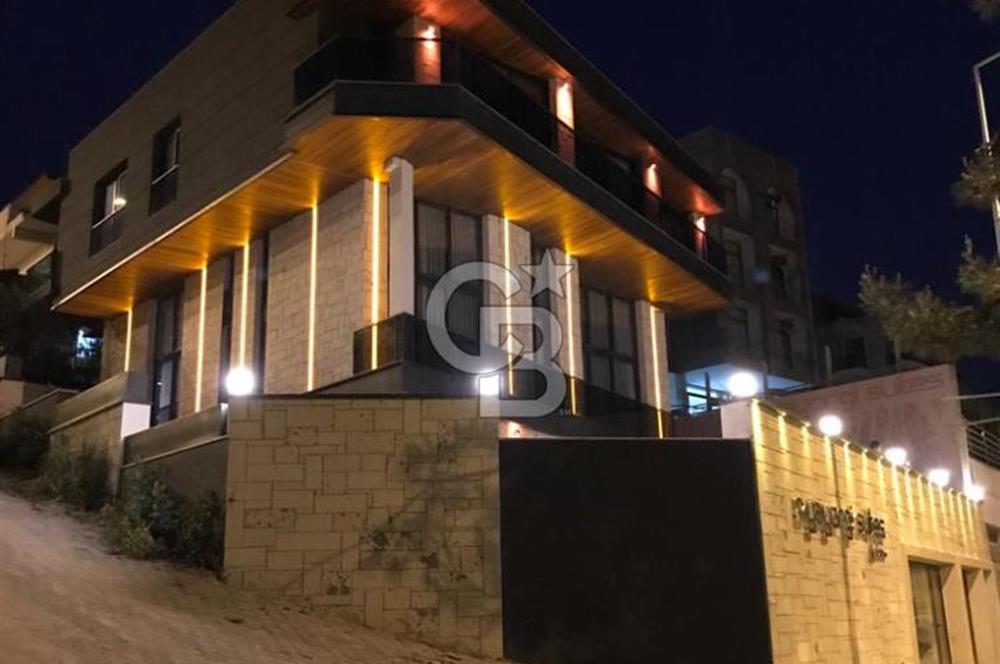 ÇEŞMEDE 240 M2 KİRALIK CADDE ÜZERİNDE DÜKKAN