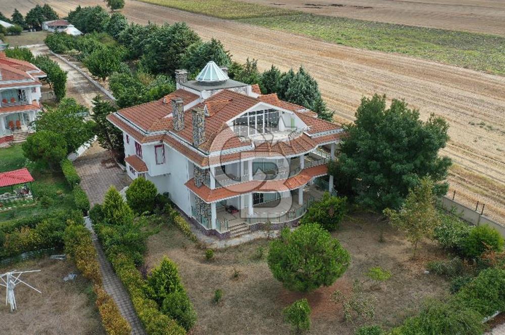 Silivri Gazitepe 'de Çiftlik İçinde Satılık Tripleks Villa (360)