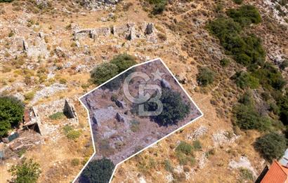 Karaburun Bozköy'de Full Deniz Manzaralı Kargir Ev ve Arsası