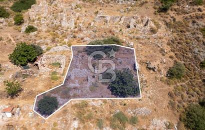 Karaburun Bozköy'de Full Deniz Manzaralı Kargir Ev ve Arsası