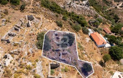 Karaburun Bozköy'de Full Deniz Manzaralı Kargir Ev ve Arsası