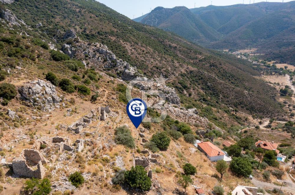 Karaburun Bozköy'de Full Deniz Manzaralı Kargir Ev ve Arsası