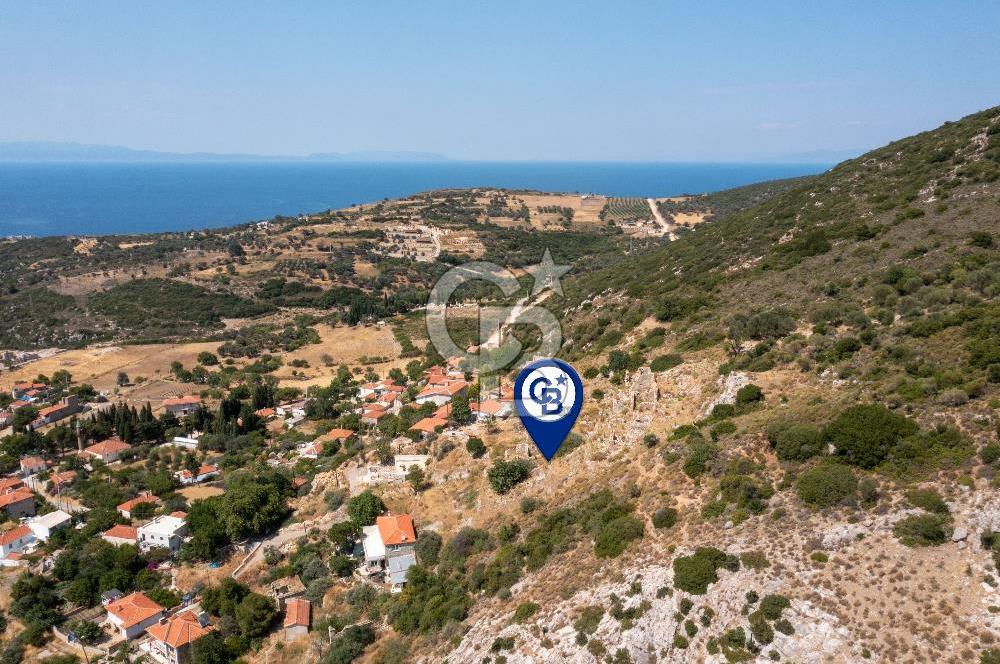 Karaburun Bozköy'de Full Deniz Manzaralı Kargir Ev ve Arsası