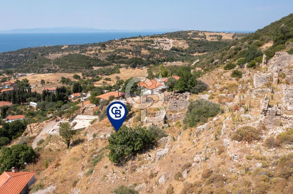 Karaburun Bozköy'de Full Deniz Manzaralı Kargir Ev ve Arsası