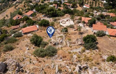 Karaburun Bozköy'de Full Deniz Manzaralı Kargir Ev ve Arsası