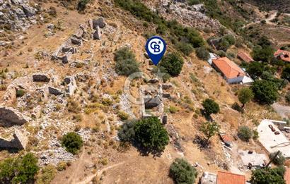 Karaburun Bozköy'de Full Deniz Manzaralı Kargir Ev ve Arsası