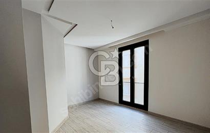 Pendik E5 Yanyola 2. Bina Satılık 2+1 88 M2 Sıfır Ara Kat Daire