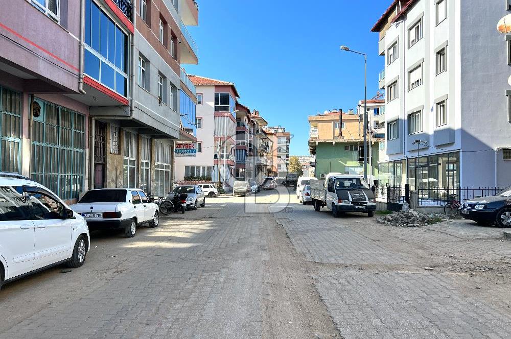 Kula'da merkezi konumda cazip fiyata satılık dükkan