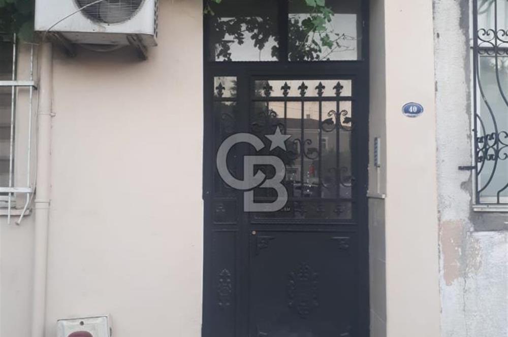 Alsancak'ta Manzaralı Stüdyo Daire