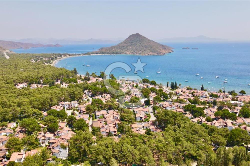 Datça Aktur'da Denize 100 m Yenilenmiş 4+1 Bahçeli Villa