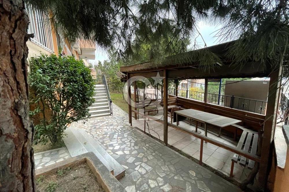 Acıbadem Akasya Avm’nin yanında 70 m2 site içinde 2+1 yatırımlık bahçe katı