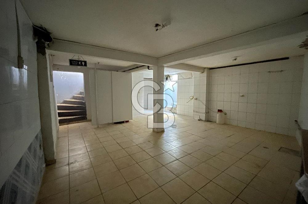 An Empty Stylish Shop With Basement On The Main Street In Cerrahpaşa With Corner Location