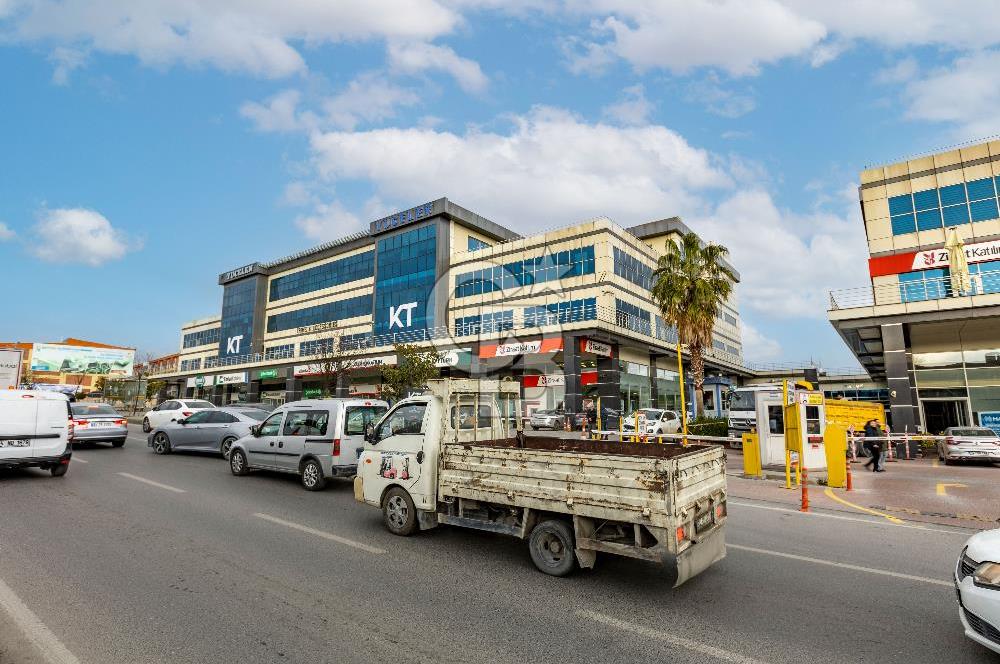 İKİTELLİ OSB BAĞCILAR GÜNGÖREN METRO AVM'DE SATILIK PLAZA KATI