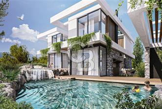 Kıbrıs Girne Esentepe'de Denize Yürüyüş Mesafesinde Full Manzaralı Satılık 2+1 Villa