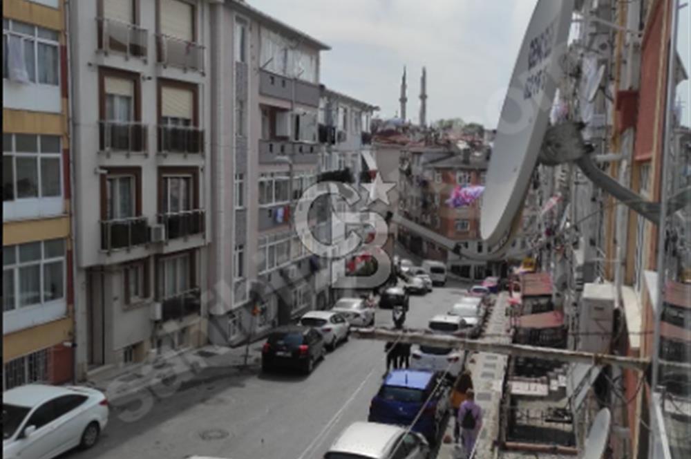 ÜSKÜDAR MERKEZE YAKIN SATILIK 2+1 ARA KAT FIRSAT FERAH DAİRE