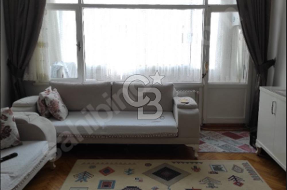 ÜSKÜDAR MERKEZE YAKIN SATILIK 2+1 ARA KAT FIRSAT FERAH DAİRE