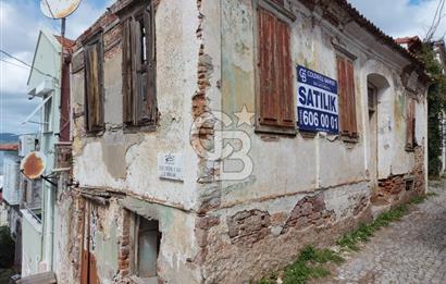 Ayvalık Sakarya'da Deniz Manzaralı Arsa + Eski Rum Evi