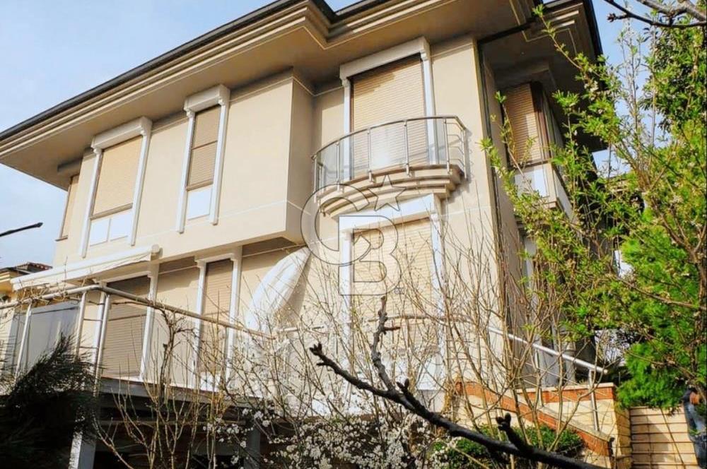 Beykoz Anadolu Hisarı'nda Boğaz Manzaralı Villa 