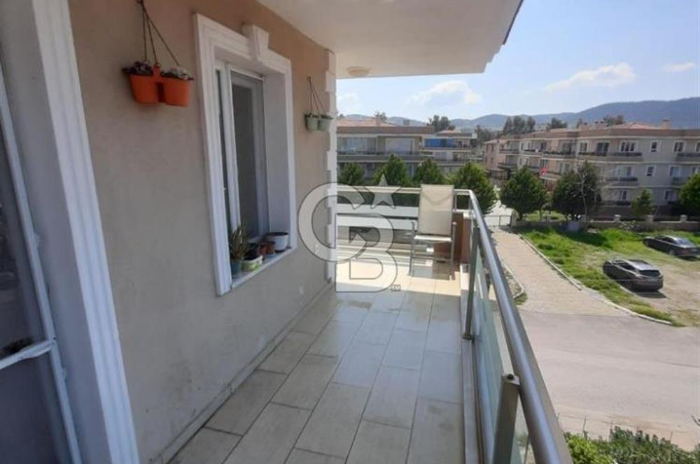 Yenifoça Merkezi Konumda Full Eşyalı Sezonluk Kiralık 2+1 Daire