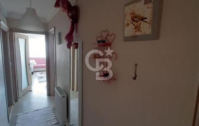 Yenifoça Merkezi Konumda Full Eşyalı Sezonluk Kiralık 2+1 Daire