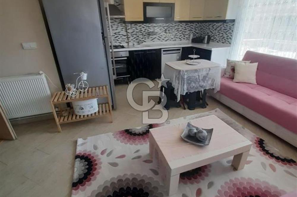 Yenifoça Merkezi Konumda Full Eşyalı Sezonluk Kiralık 2+1 Daire