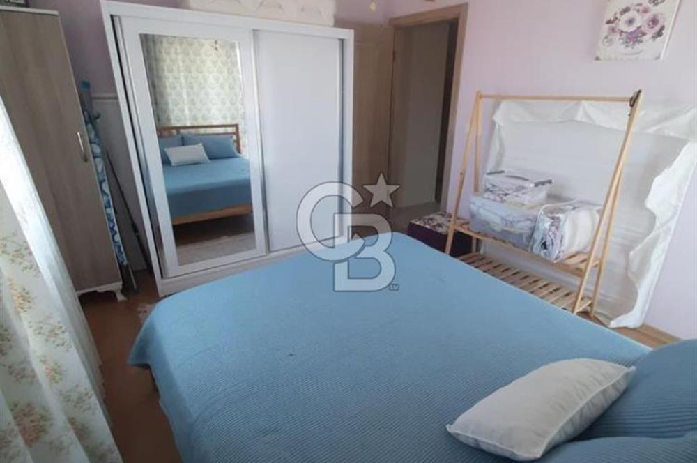 Yenifoça Merkezi Konumda Full Eşyalı Sezonluk Kiralık 2+1 Daire