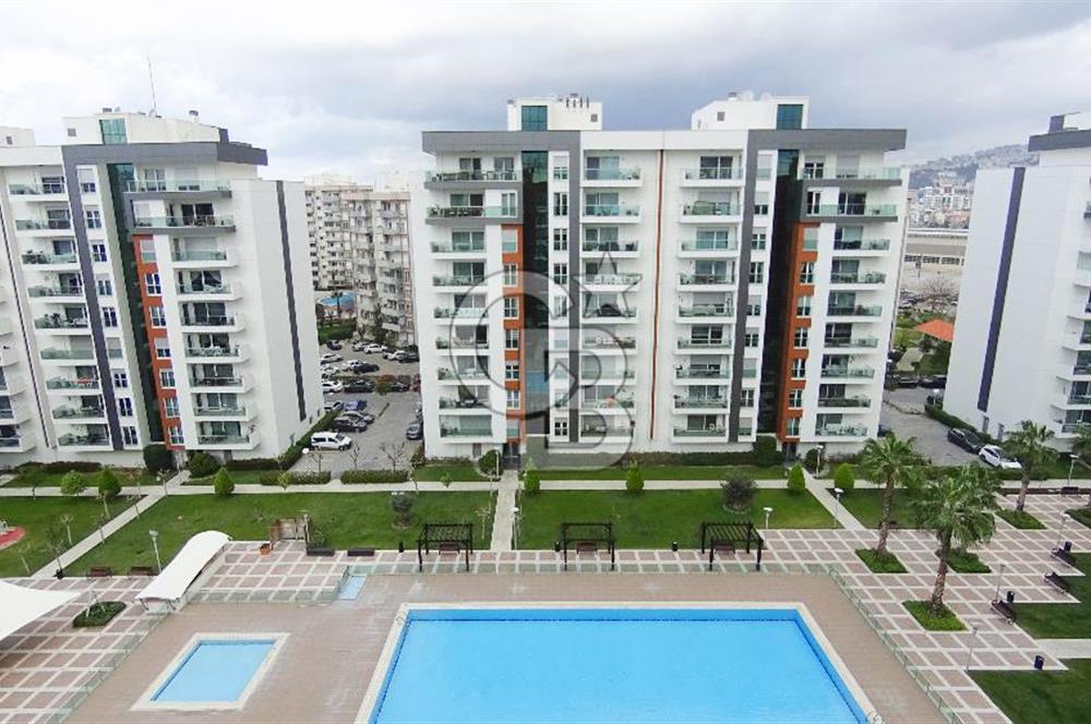 Mavişehir Modern 1 de Havuz Cepheli Eşyalı 1+1 Kiralık Daire