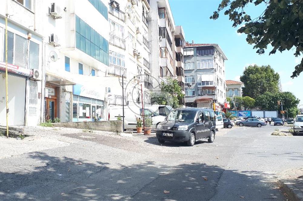 KADIKÖY YELDEĞİRMENİ 4 YOL CADDE ÜZERİ SATILIK DÜKKAN