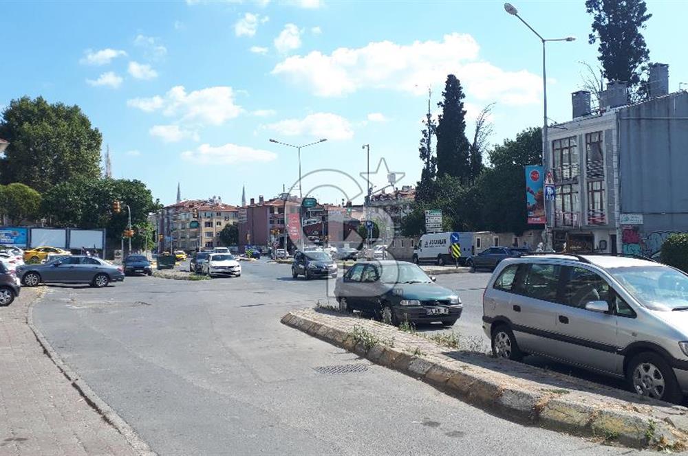 KADIKÖY YELDEĞİRMENİ 4 YOL CADDE ÜZERİ SATILIK DÜKKAN