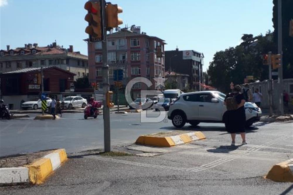 KADIKÖY YELDEĞİRMENİ 4 YOL CADDE ÜZERİ SATILIK DÜKKAN