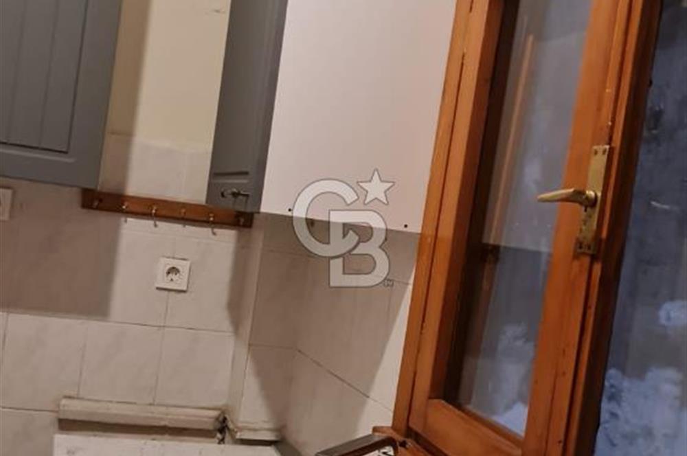 Bahariyede Reks Sineması karşısında kiralık 3+1 daire