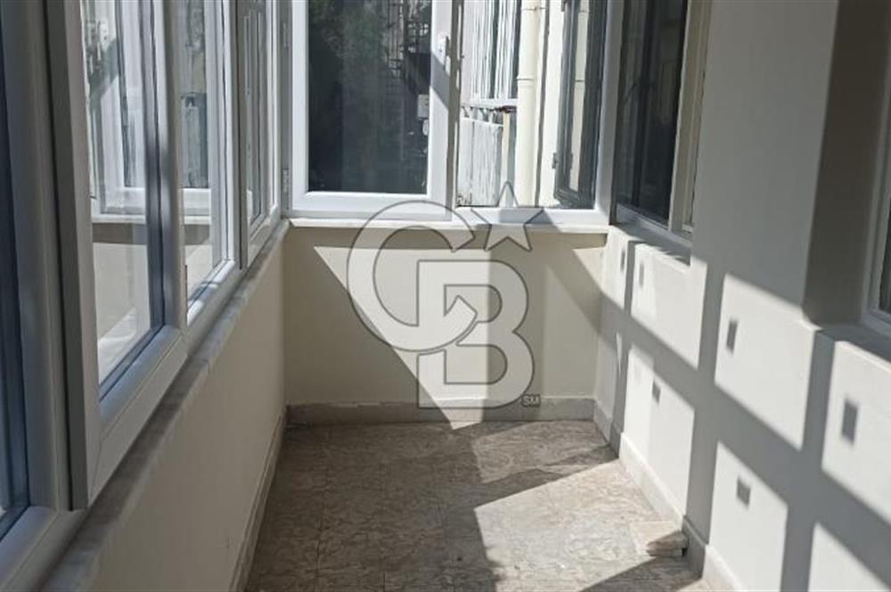 Bahariyede Reks Sineması karşısında kiralık 3+1 daire