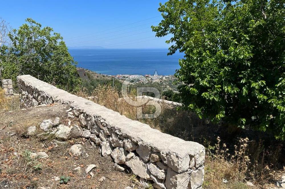 İzmir Karaburun Çullu'da Deniz Manzaralı 195 m² Bahçe