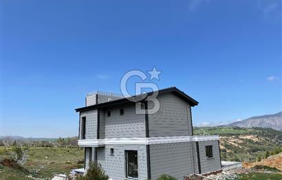 Cankurtaran'da Site İçinde Satılık 6+2 Müstakil Villa