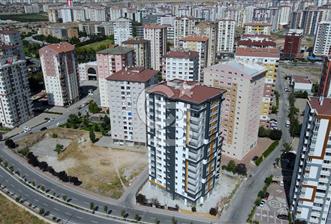 ERCİYES ÜNİVERSİTESİ GİRİŞİ 3. KAT GENİŞ 4+1 SATILIK DAİRE..