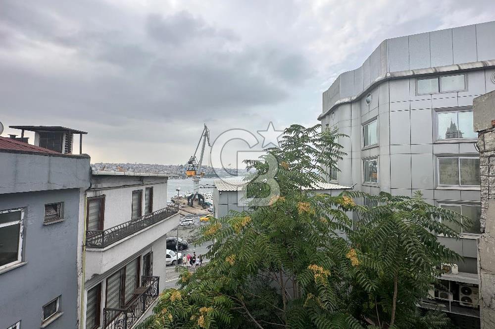 BEYOĞLU YOLCU HAMAM SOKAKTA 300M2 DENİZ MANZARALI 5 KATLI KOMPLE HAN