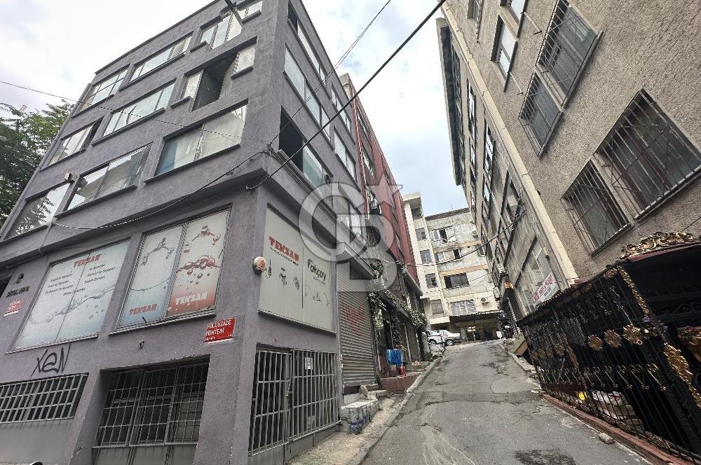 BEYOĞLU YOLCU HAMAM SOKAKTA 300M2 DENİZ MANZARALI 5 KATLI KOMPLE HAN