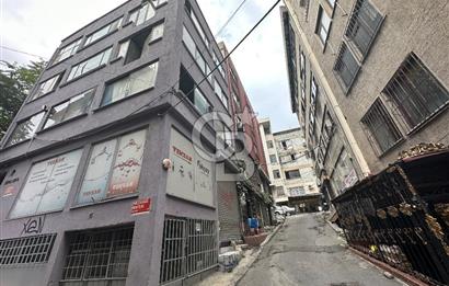 BEYOĞLU YOLCU HAMAM SOKAKTA 300M2 DENİZ MANZARALI 5 KATLI KOMPLE HAN