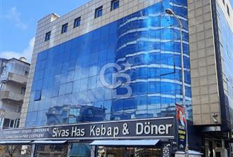 Ankara Balgat' ta cadde üzeri Satılık Komple Bina