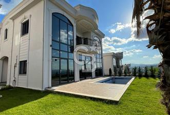 Kocaeli Basiskele Deniz Manzaralı Satılık Villa