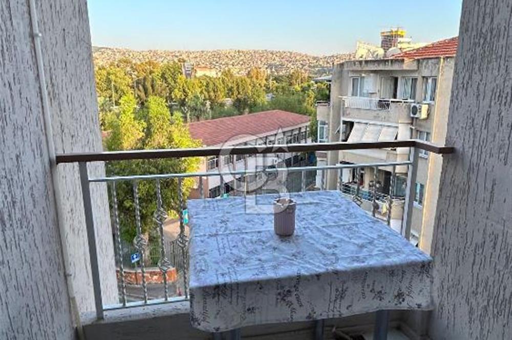 ALSANCAK KAHRAMANLAR'DA 2+1 SATILIK DAİRE