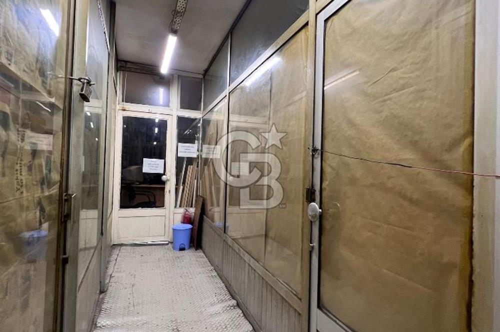 KEMANKEŞ'DE KARAKÖY PASAJ'INDA 3M2 DÜKKAN&OFİS