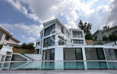 Girne Zeytinlik’te Muhteşem Dağ ve Deniz Manzaralı Özel Dizayn 4+3 Villa