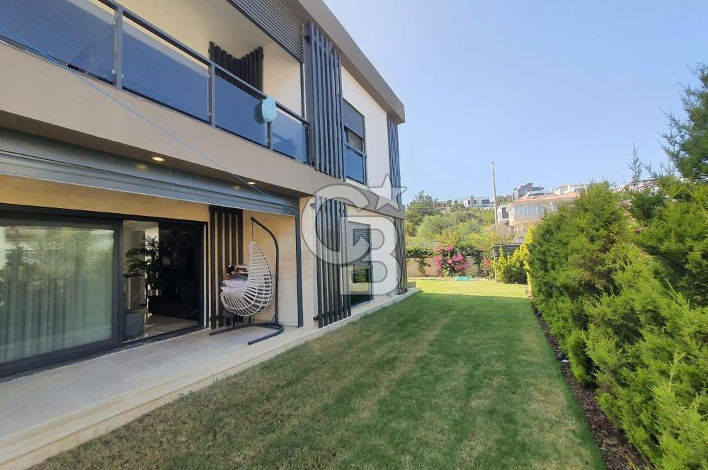 Cankat ÇEÇEN'den Çeşme Marina mevkii Musalla Mahallesi 7+1 / 614 m2 Sıfır Villa