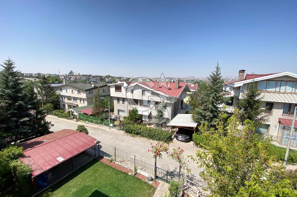 ÖZGÜR SİTESİ KÖŞE PARSEL SATILIK KAPALI TERASLI 5+2 VİLLA