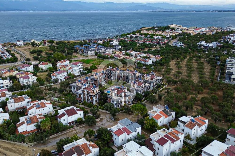 Burhaniye Pelitköy de Muhteşem Teraslı Tripleks Villa